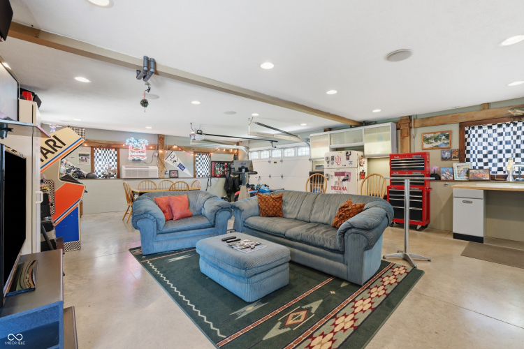 Listing Image 51