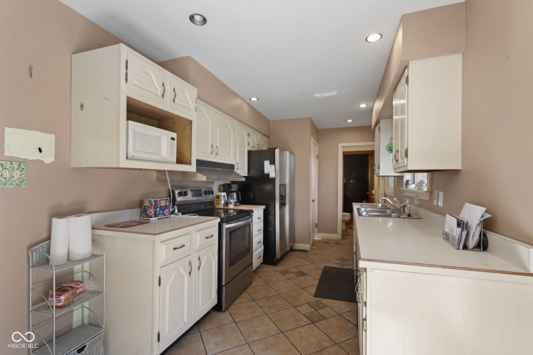 Listing Image 9