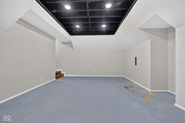 Listing Image 33