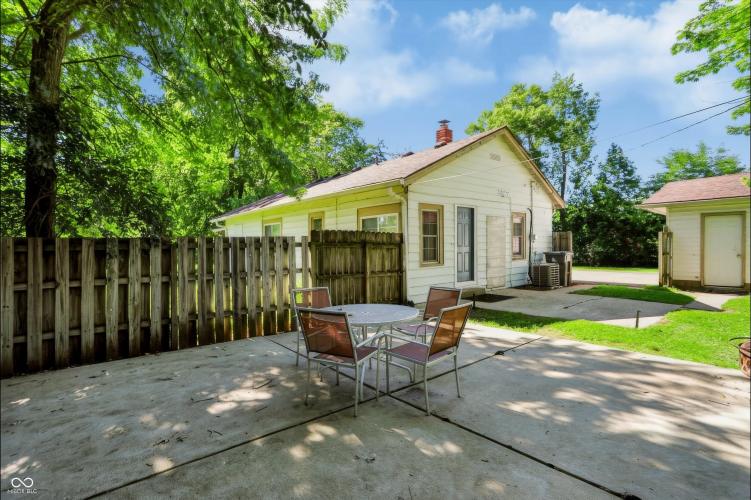 Listing Image 37