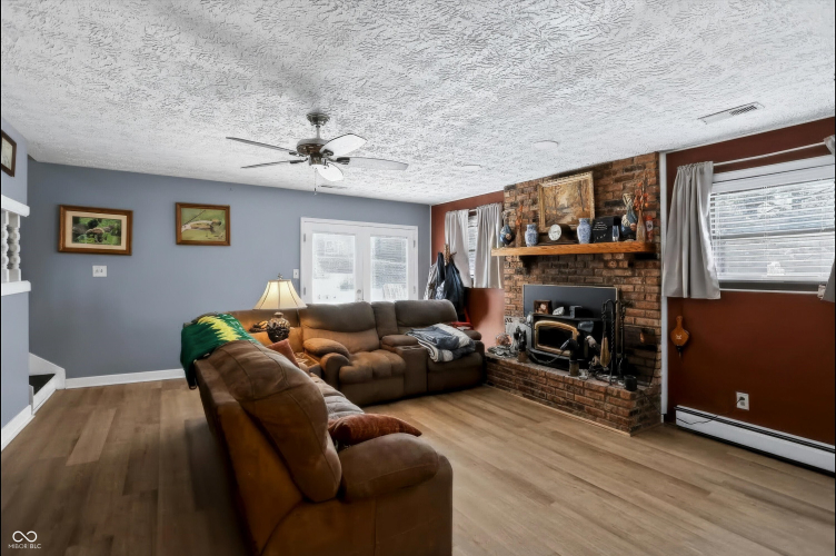 Listing Image 23