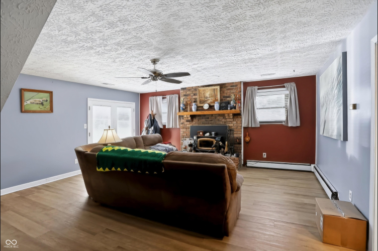 Listing Image 25