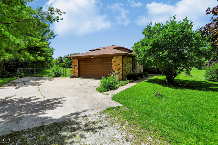 Listing Image 50