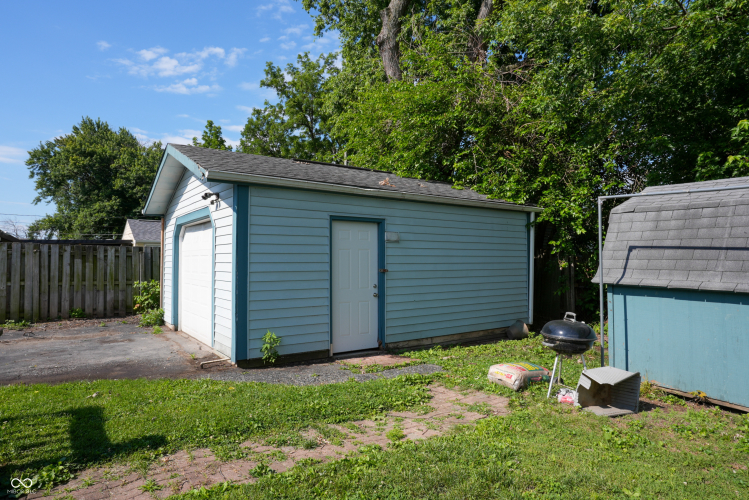 Listing Image 18