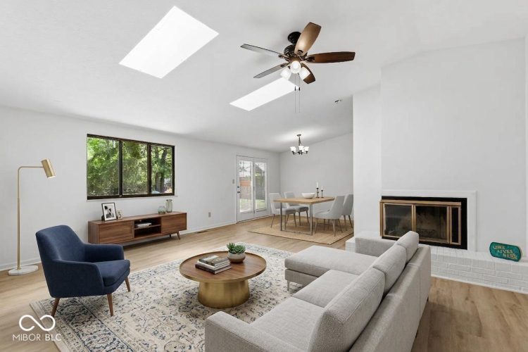 Listing Image 12
