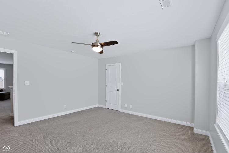 Listing Image 54