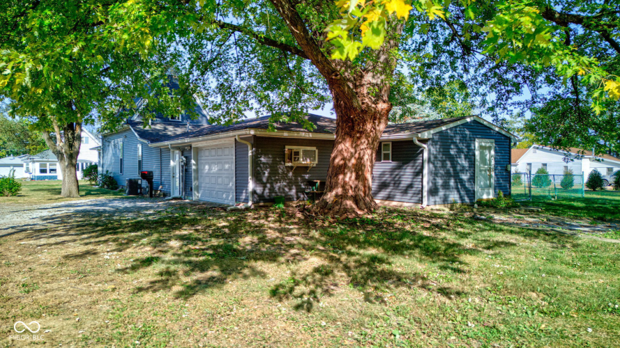 Listing Image 17