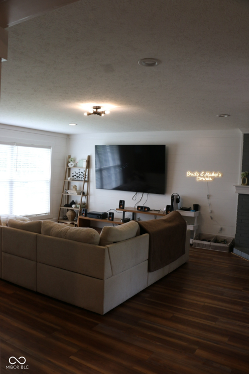Listing Image 38