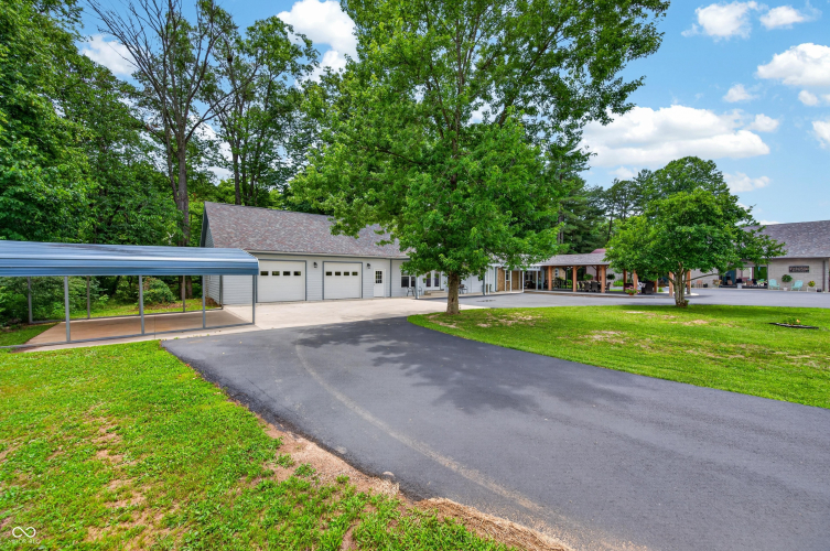 Listing Image 8