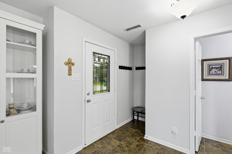 Listing Image 27