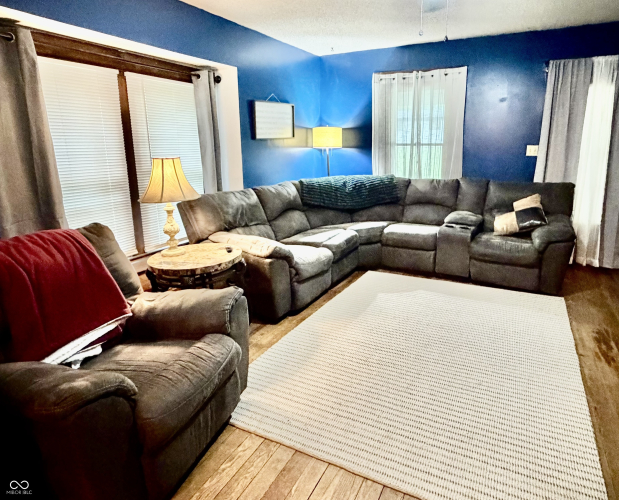 Listing Image 22