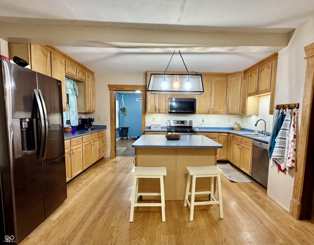 Listing Image 6