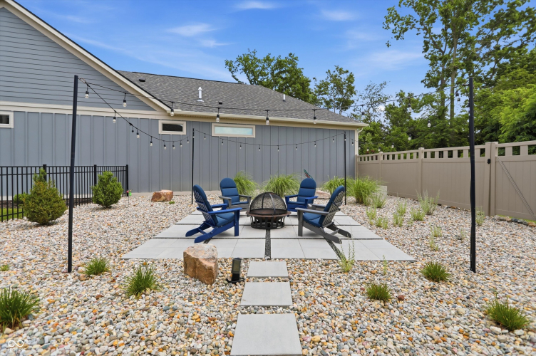 Listing Image 64