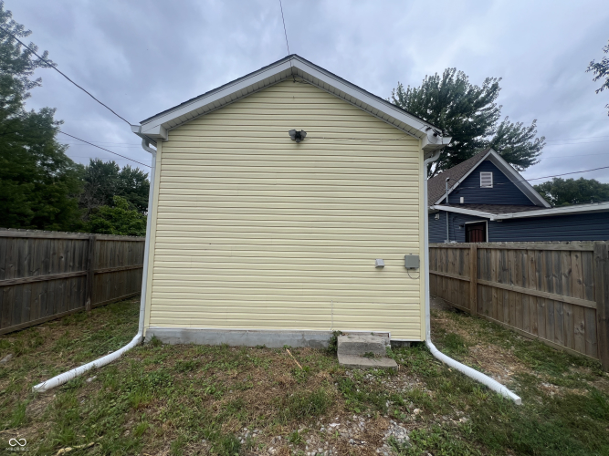 Listing Image 16