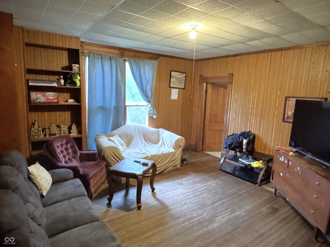 Listing Image 7