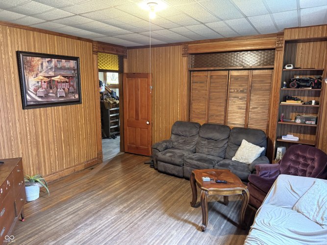 Listing Image 9