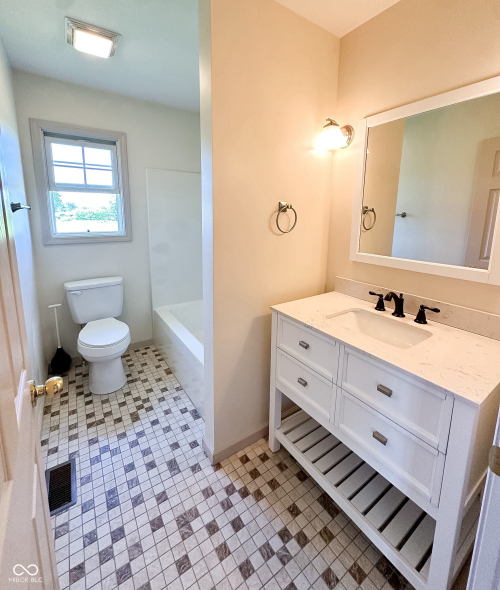 Listing Image 20