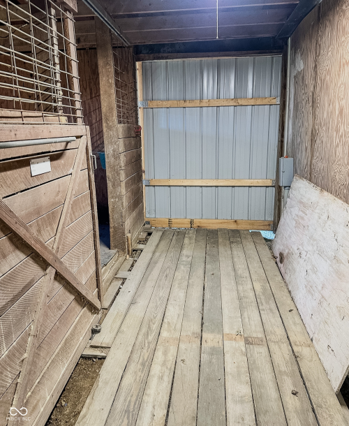 Listing Image 33