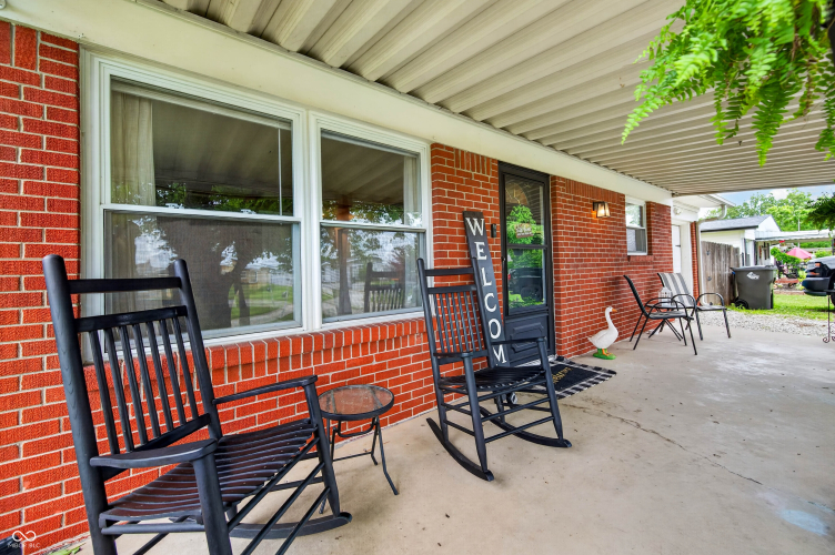 Listing Image 8