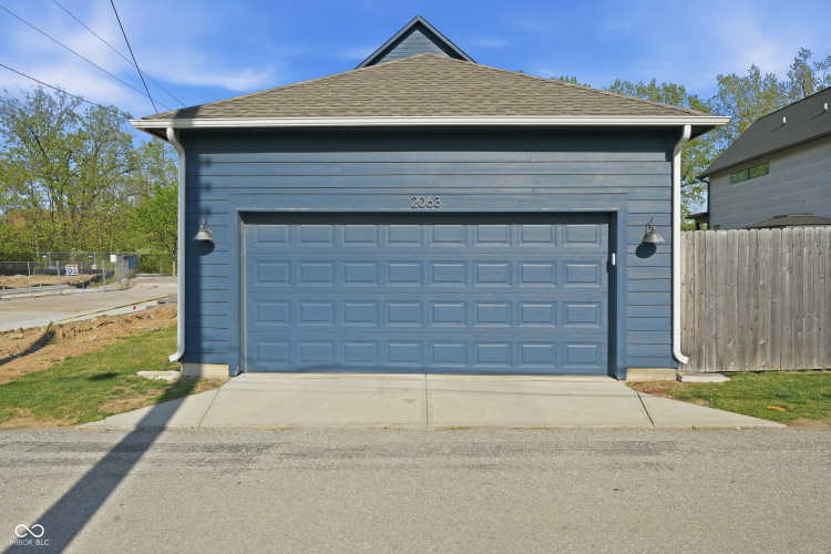 Listing Image 43
