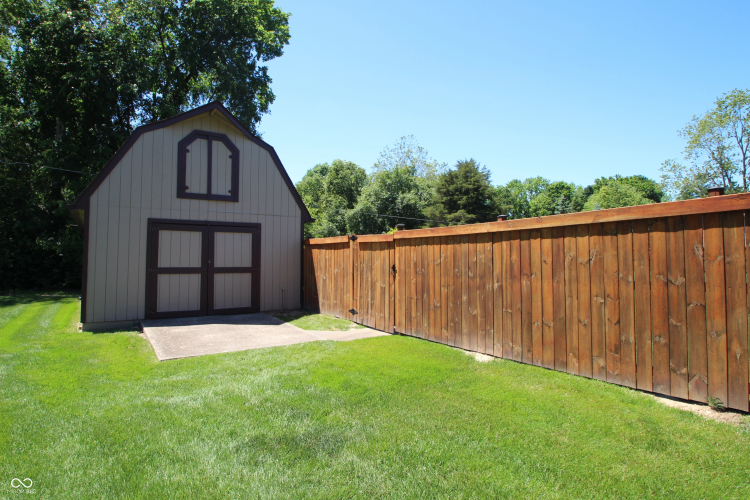 Listing Image 4