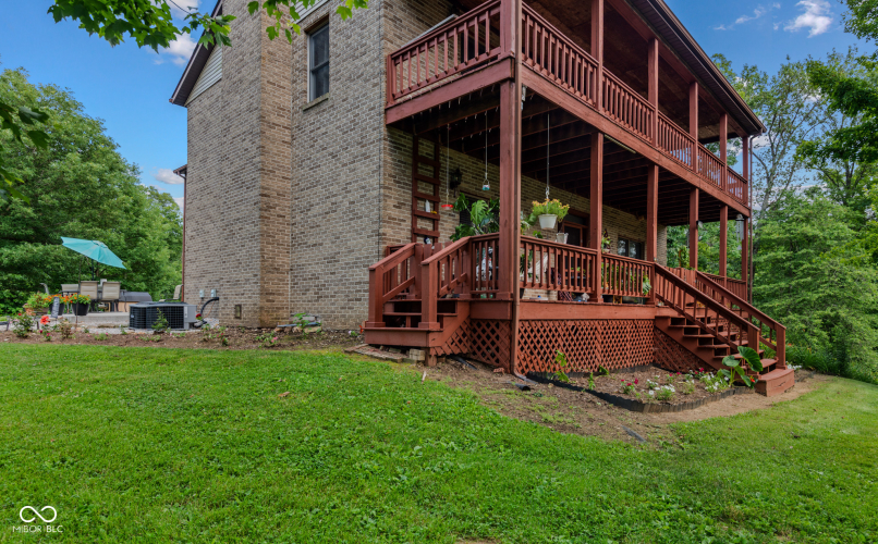 Listing Image 4