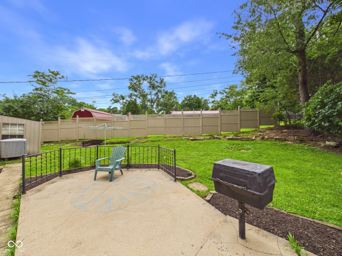 Listing Image 5