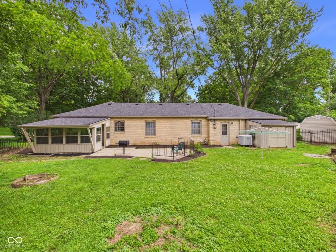 Listing Image 6
