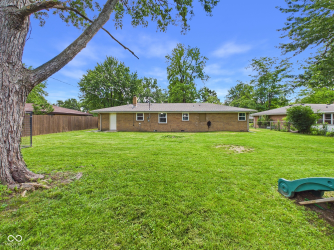 Listing Image 6
