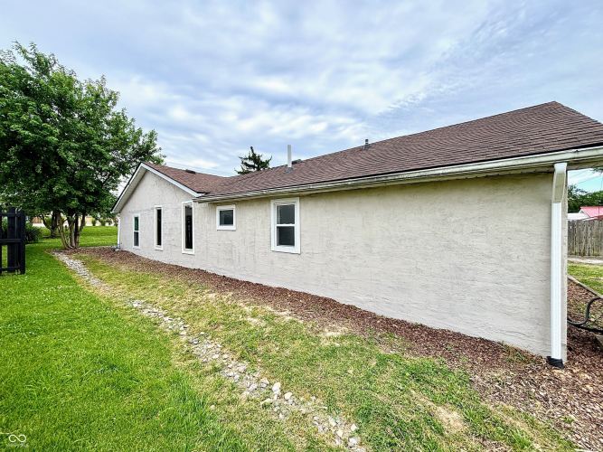 Listing Image 27