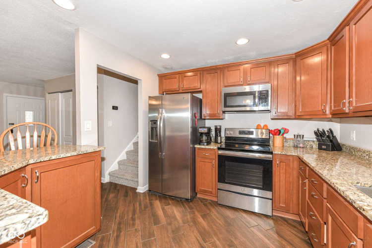 Listing Image 10