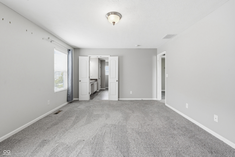 Listing Image 24