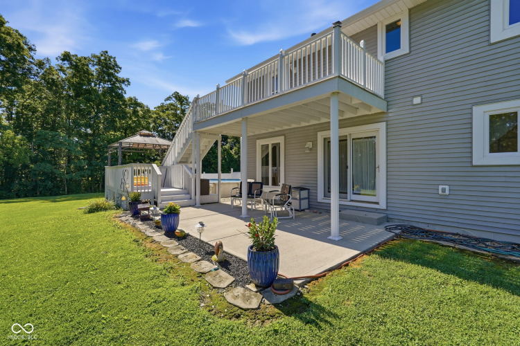 Listing Image 7