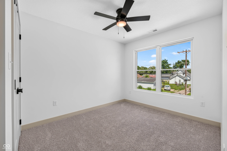 Listing Image 50