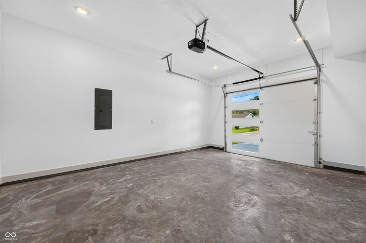 Listing Image 59