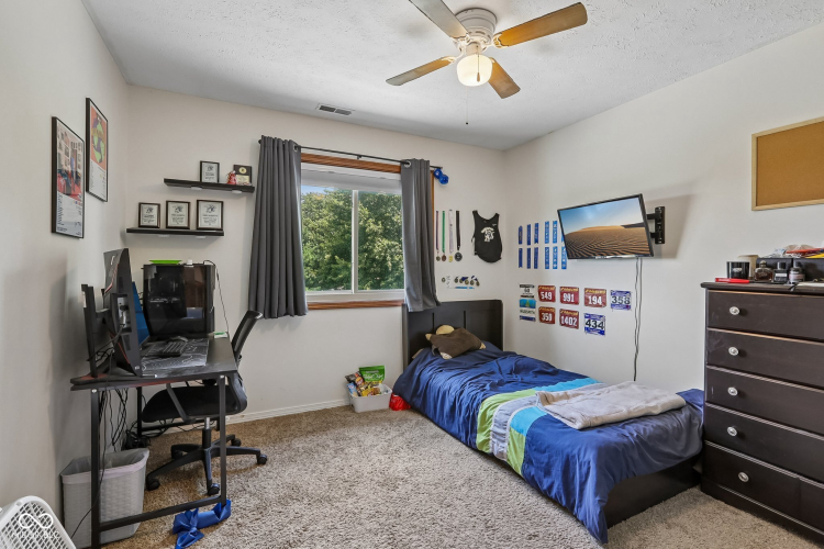 Listing Image 53