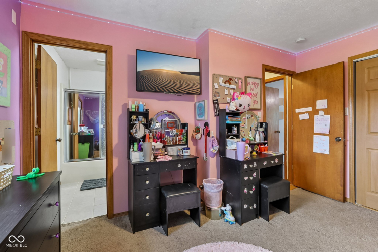 Listing Image 58