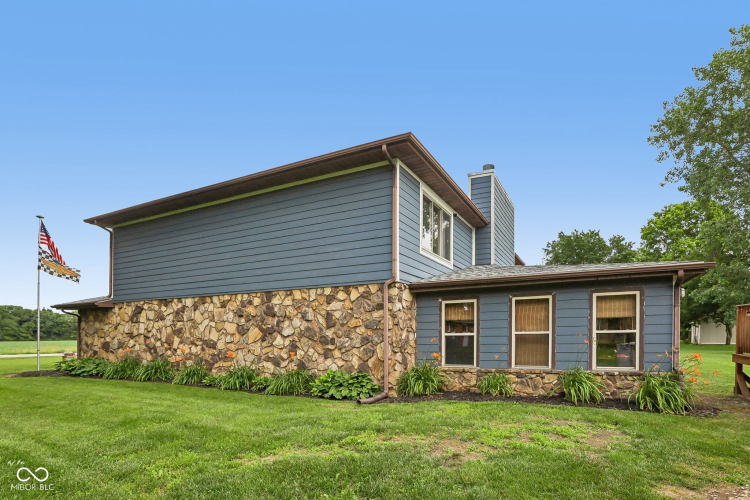 Listing Image 64