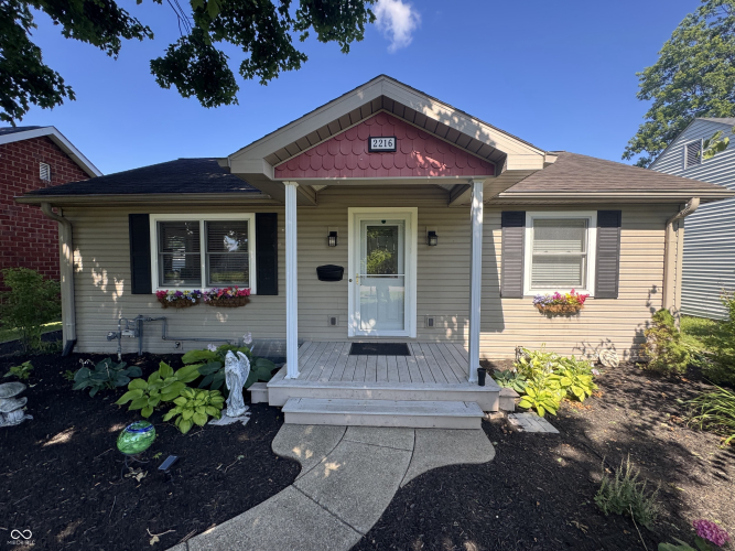 Listing Image 8