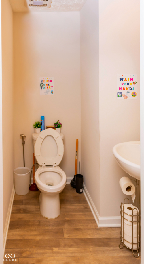 Listing Image 9