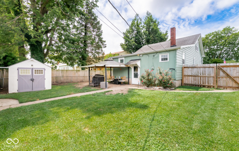 Listing Image 11