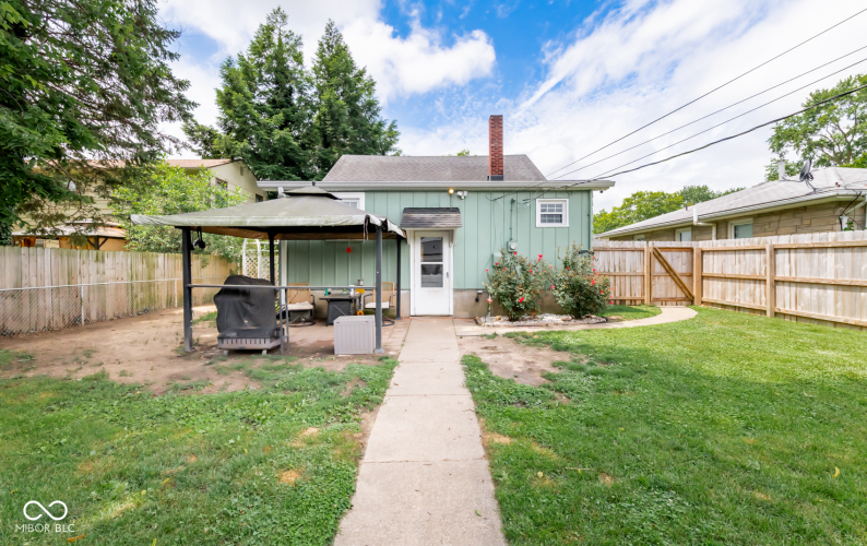 Listing Image 12
