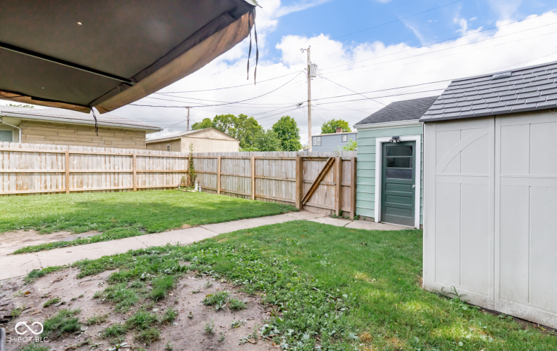 Listing Image 14