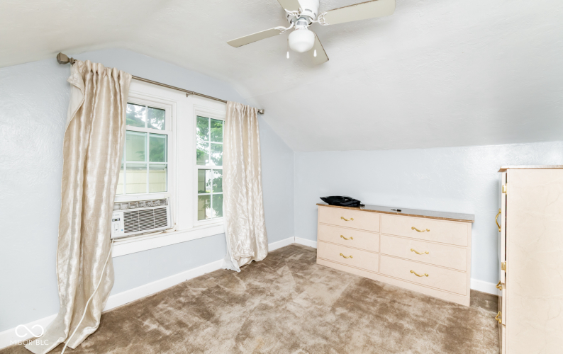 Listing Image 52