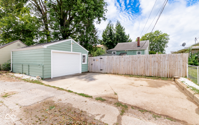 Listing Image 76