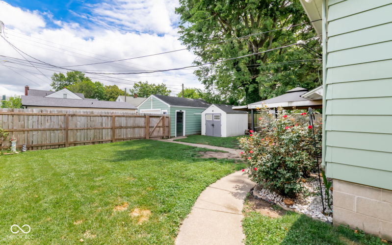 Listing Image 10