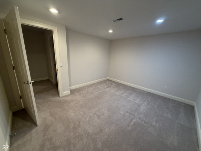 Listing Image 37