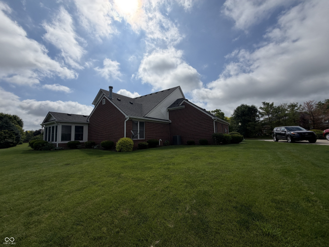 Listing Image 44