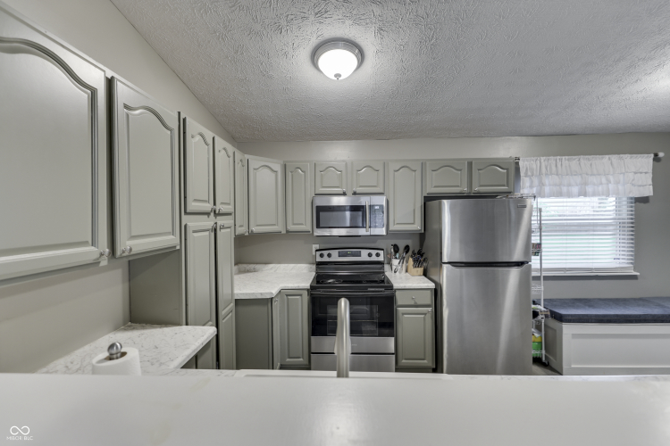 Listing Image 14