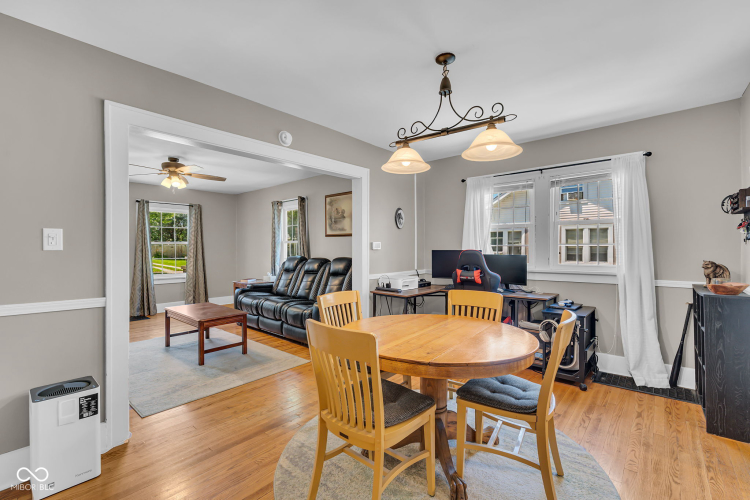 Listing Image 16